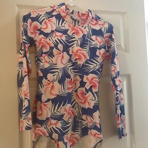 Long sleeve surf suit